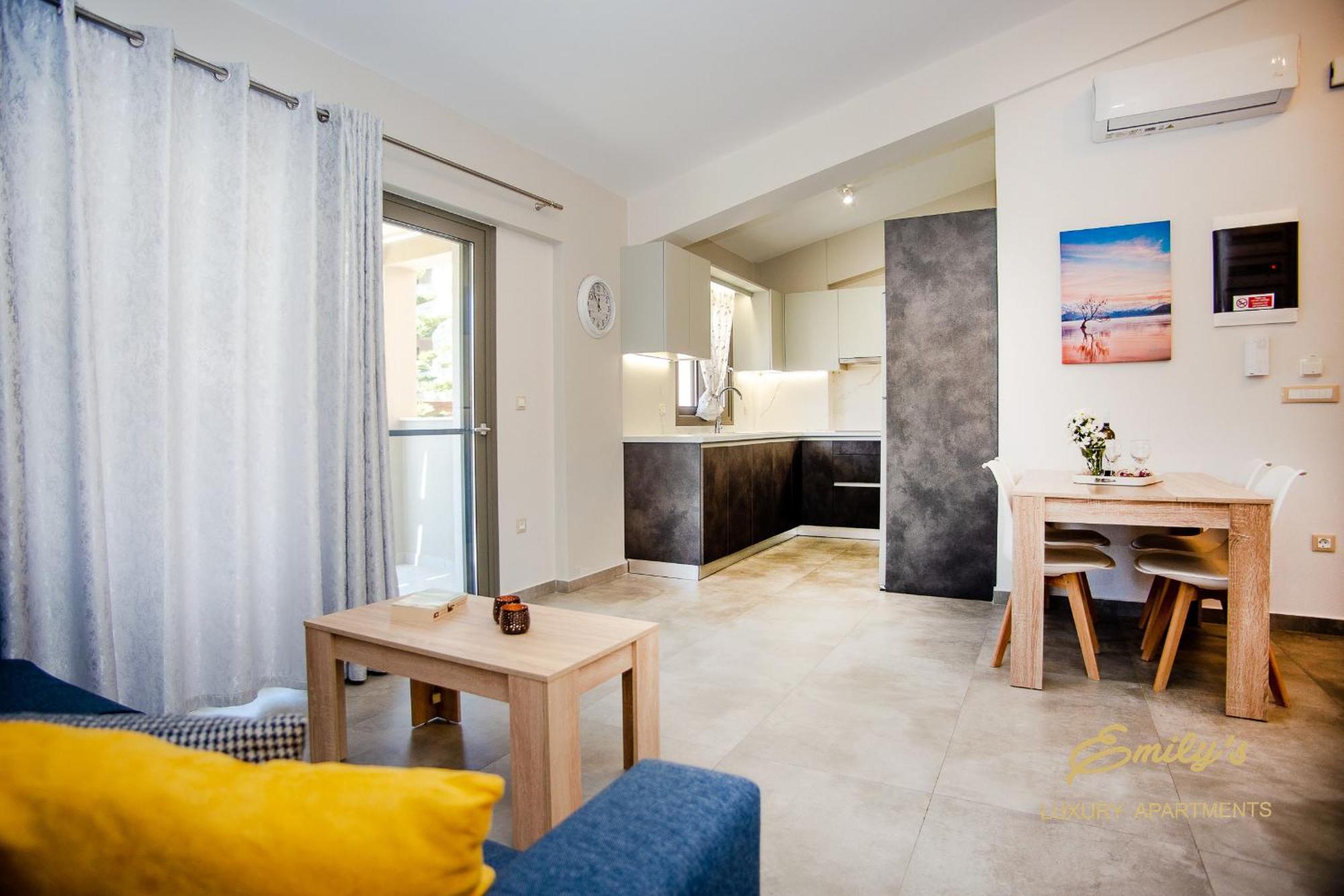 Emily'S Luxury Apartments Argostoli  Exterior photo