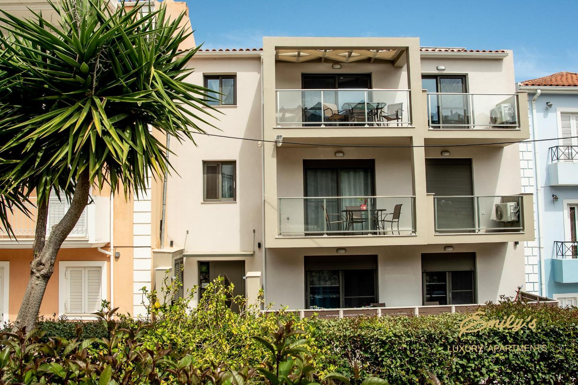 Emily'S Luxury Apartments Argostoli  Exterior photo