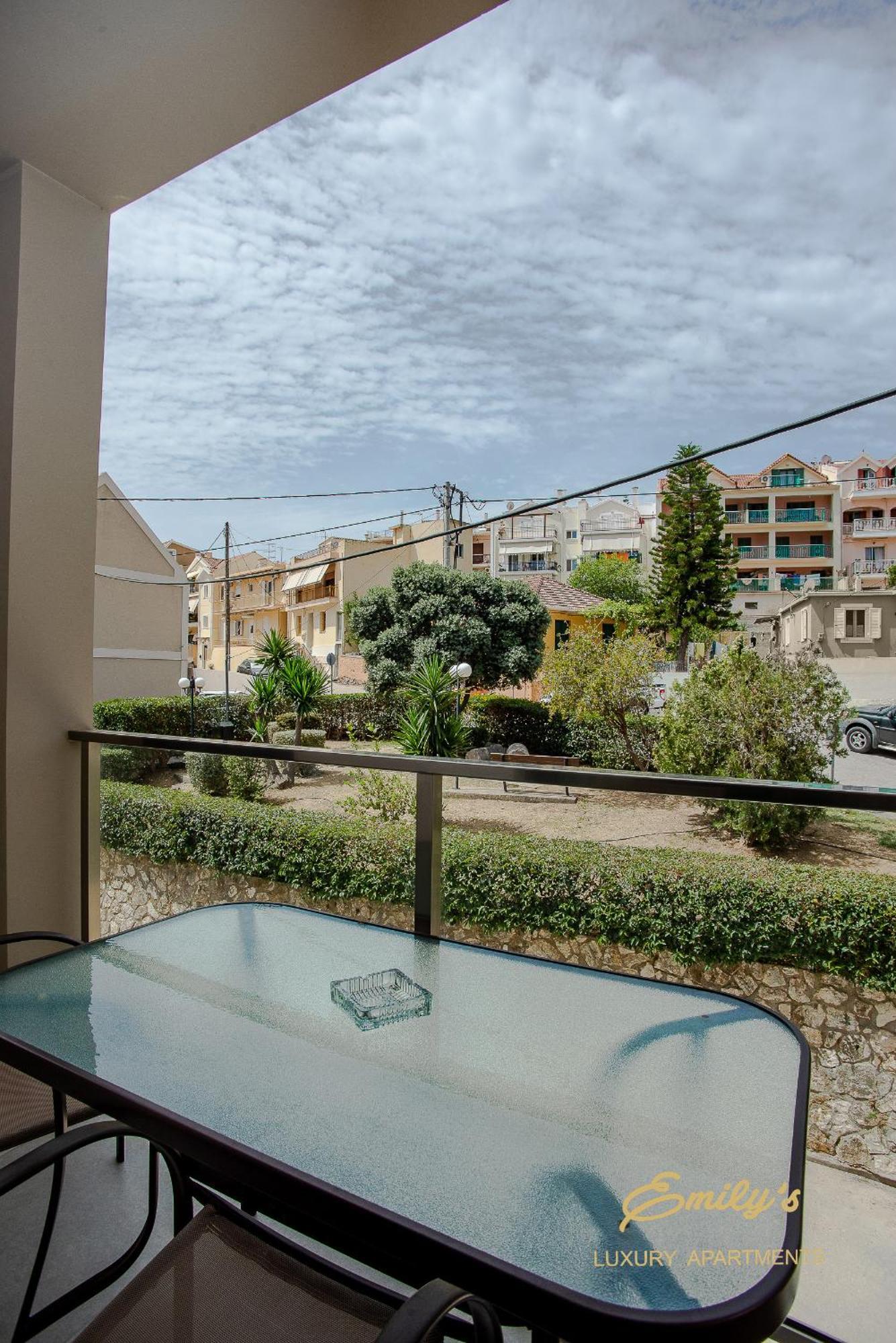 Emily'S Luxury Apartments Argostoli  Exterior photo