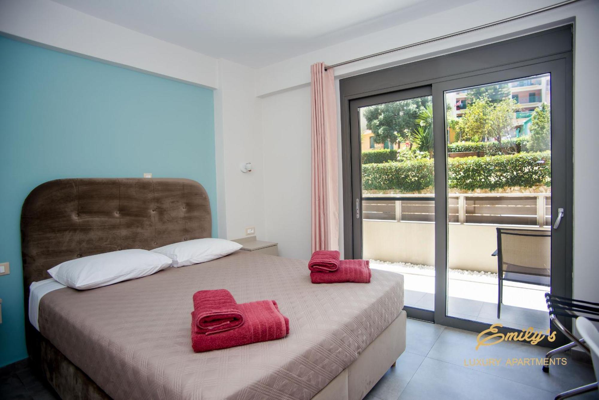 Emily'S Luxury Apartments Argostoli  Exterior photo
