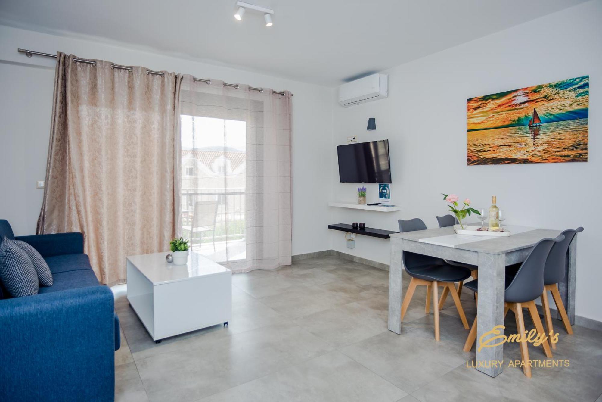 Emily'S Luxury Apartments Argostoli  Exterior photo